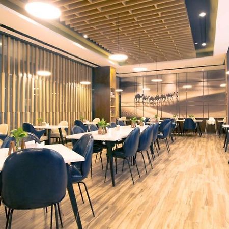 Atour Hotel Turpan Екстер'єр фото